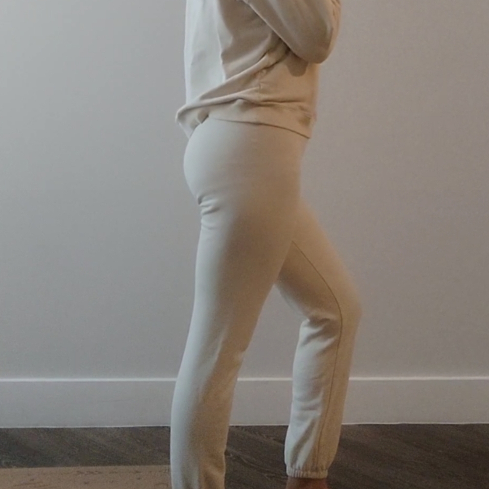 SOLD Cute Sweatpants Size Small. Good Condition! Super Comfy!